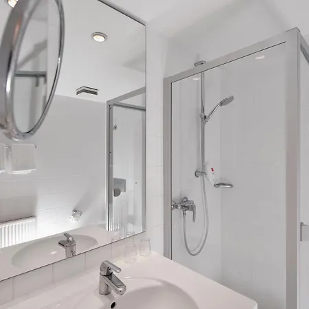 Hotel Wyndham Garden 4*