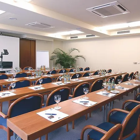 Greet Am Park Sanssouci 호텔 4*